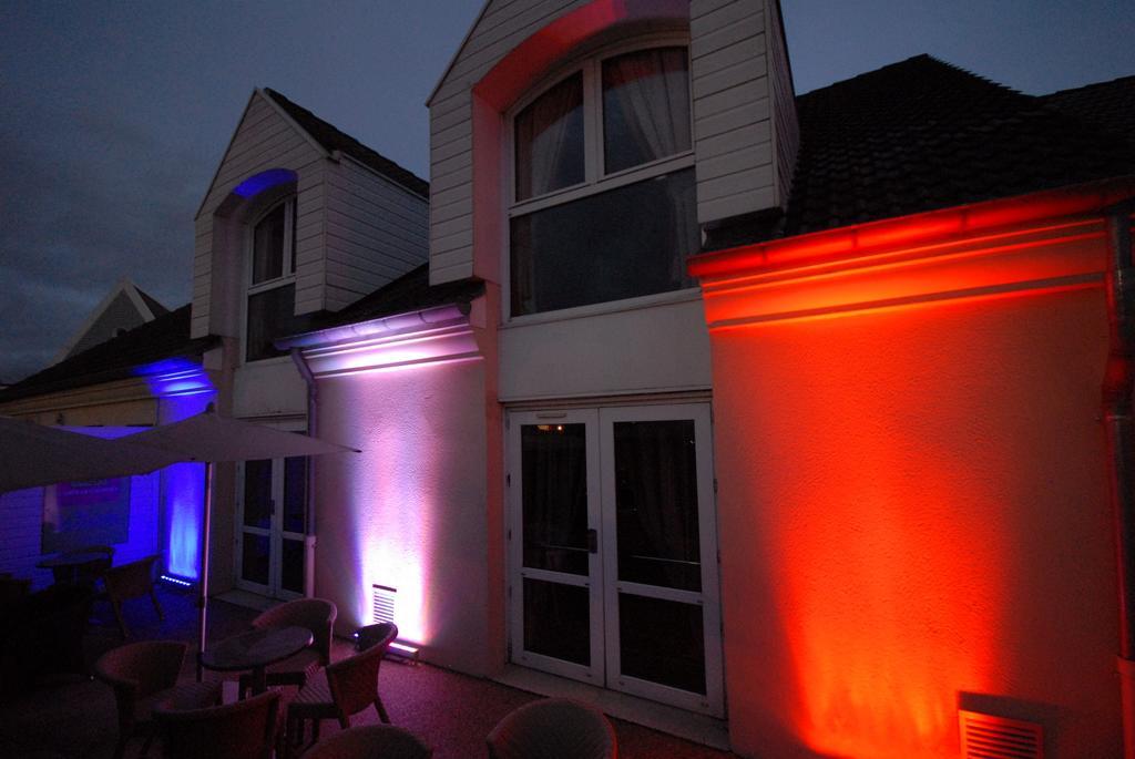Logis Hotel L'Oree De Chartres - Barjouville Exterior photo